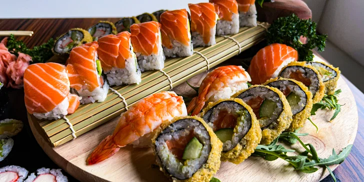 Pestré sushi sety 30, 52 nebo 74 rolek: s rybami, avokádem i krabem