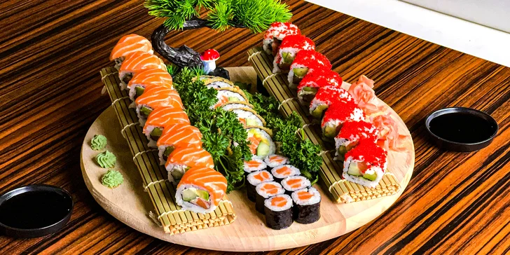 Pestré sushi sety 30, 52 nebo 74 rolek: s rybami, avokádem i krabem