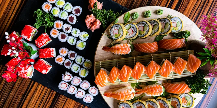 Pestré sushi sety 30, 52 nebo 74 rolek: s rybami, avokádem i krabem