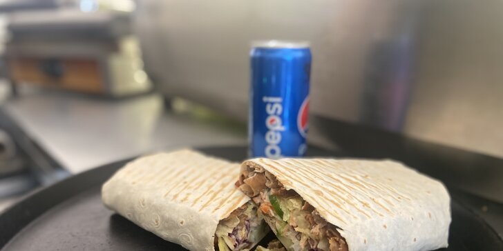 Mega hovězí kebab v turecké tortille a Pepsi na odnos s sebou pro jednoho
