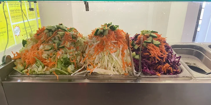 Mega hovězí kebab v turecké tortille a Pepsi na odnos s sebou pro jednoho