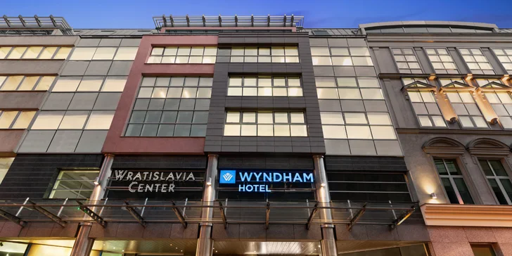 Moderní hotel v srdci Starého Města ve Wrocławi: pobyt se snídaní a welcome drinkem