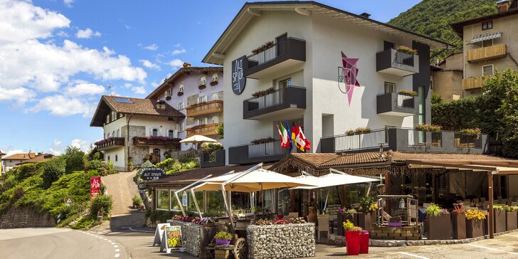 Aktivní dovolená v italském Trentinu: hotel s výhledem na hory, ráj cyklistiky i lyžování