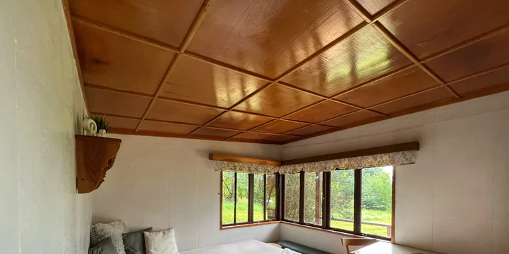 Pronájem chatičky na samotě ve východních Čechách: příjemný relax daleko od lidí pro dva i rodinu