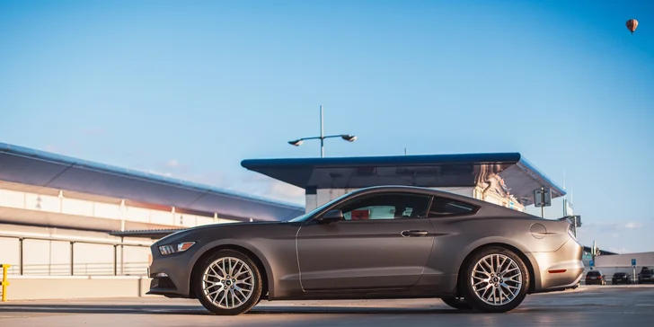 Ford Mustang ve všední dny: spolujízda či řízení od 15 min. i zapůjčení až na 3 dny
