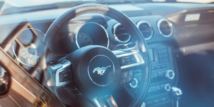 Ford Mustang ve všední dny: spolujízda či řízení od 15 min. i zapůjčení až na 3 dny