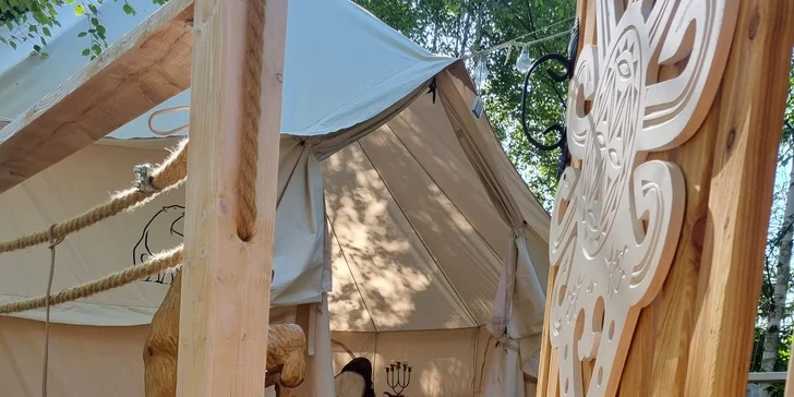 Dobrodružství i romantika v prvním tatranském glampingu: snídaně i možnost grilování