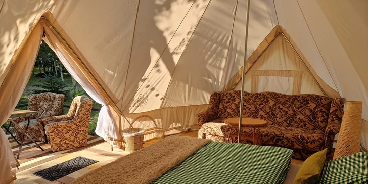 Dobrodružství i romantika v prvním tatranském glampingu: snídaně i možnost grilování