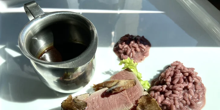 Vánoční pětichodový oběd nebo večeře z české zvěřiny pro 2 osoby