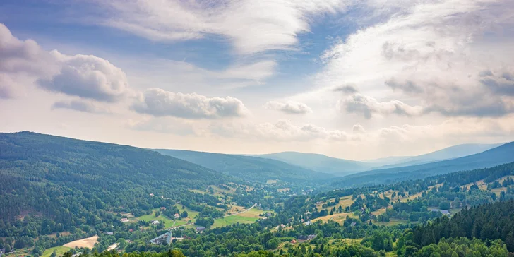 Świeradów-Zdrój: krásné apartmány, moderní wellness a snídaně nebo polopenze