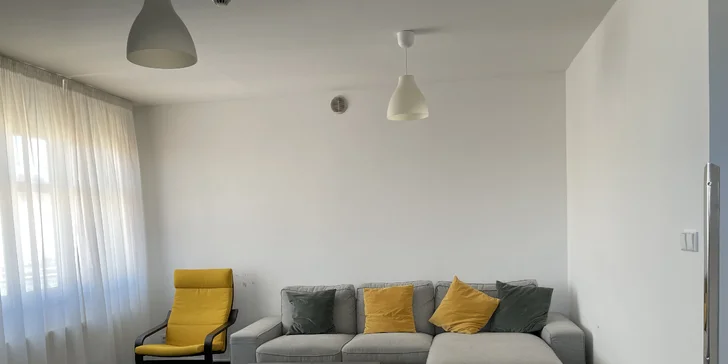 4* hotel ve stylu první republiky: pobyt se snídaní v pokoji či luxusním apartmá v centru Prahy