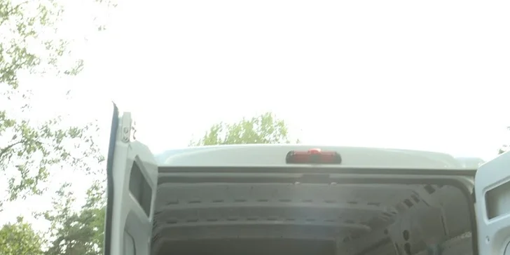 Stěhování i odvoz většího nákladu: zapůjčení dodávky Fiat Ducato L2H2 na 4 hod. i 2 dny