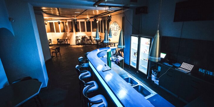 Otevřený voucher do baru Sklep v Táboře: 150–500 Kč na drinky, nealko i občerstvení
