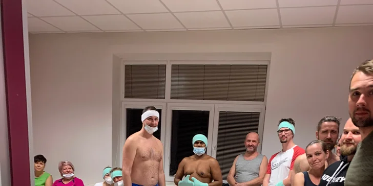 Mrazivá terapie: vstup do kryokomory a následné pohybové cvičení