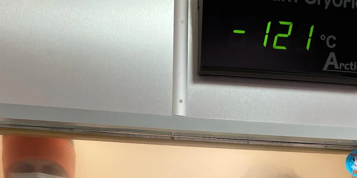 Mrazivá terapie: vstup do kryokomory a následné pohybové cvičení