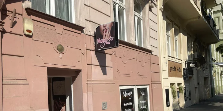 Okouzlující pohled: Lash lifting, řasa na řasu nebo volume řasy