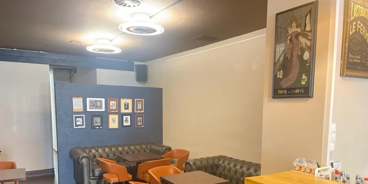 Kavárenská restaurace Le Consulat: císařský trhanec a káva nebo čaj pro 1 či 2 osoby