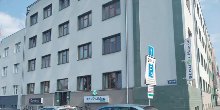 Zdraví a lesk: manikúra a regenerace přírodních nehtů pomocí P-Shine