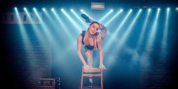 Vstup na halloweenskou kabaretní show BUBR: 28. 10. 2023, welcome drink, fire show i burlesky
