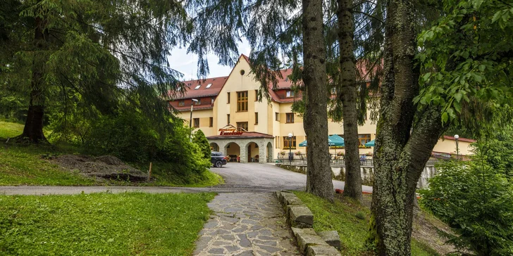 Beskydy plné zážitků: pivní či vinná lázeň, neomezený wellness a k tomu skvělé jídlo