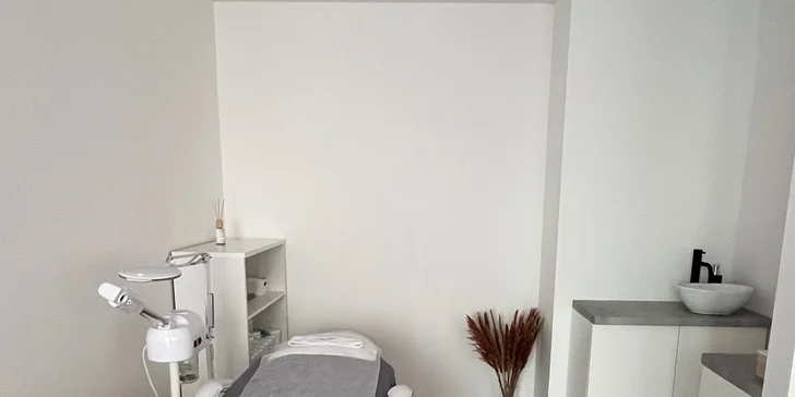 Laminace, lash lifting řas nebo inovativní peeling BioRePeelCL3