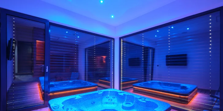 Krásně zrekonstruovaná roubenka u Aše: wellness, terasa, 3 ložnice až pro 10 osob