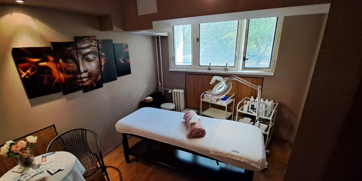 Kosmetické ošetření pro všechny druhy pleti i s masáží a hloubkovým čištěním