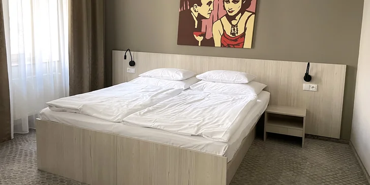 4* hotel ve stylu první republiky: pobyt se snídaní v pokoji či luxusním apartmá v centru Prahy