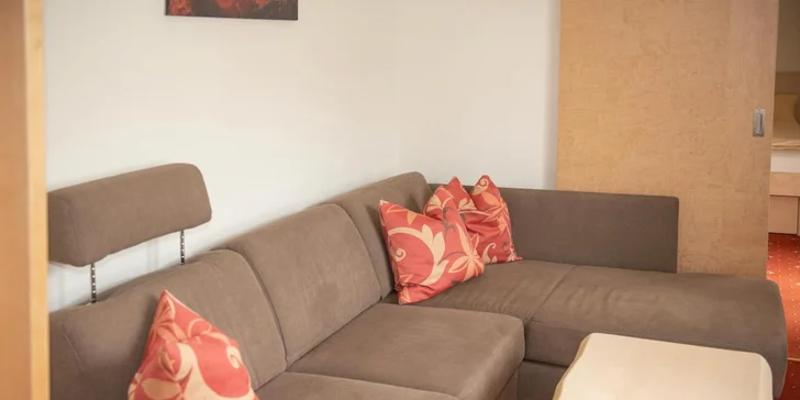 Zimní dovolená v Rakousku: polopenze, sauna a skipas do menšího skiareálu nedaleko penzionu