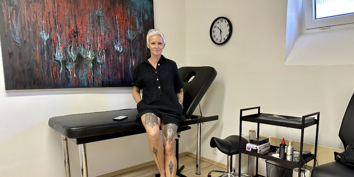 Nové tetování o velikosti 5 × 5 cm nebo úprava stávajícího: studio v Hloubětíně