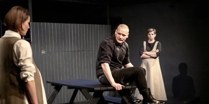 Vstupenka na představení Rok na vsi v Divadle v Celetné
