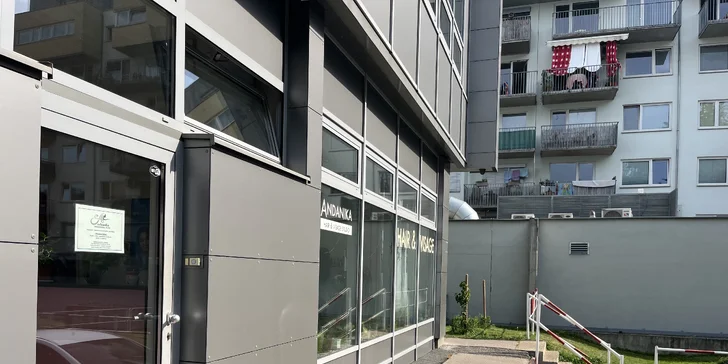 Kompletní dámský střih, melír nebo barva pro všechny délky vlasů
