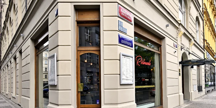 Pravé italské menu v samém centru Prahy: pizza dle výběru, tiramisu, pivo i sklenka či rovnou lahev vína