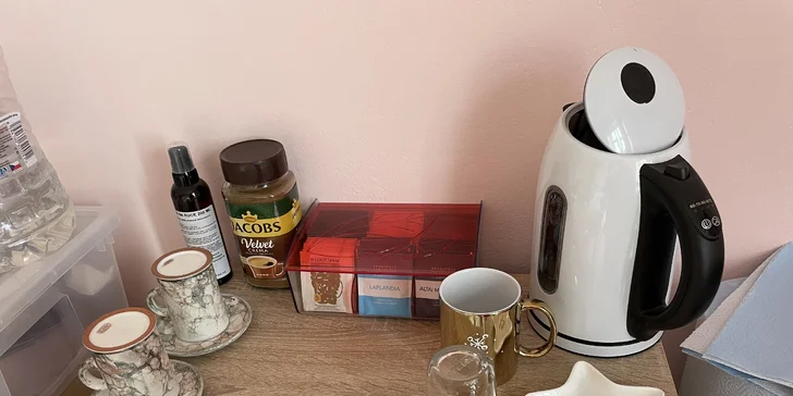 Dvouhodinový kurz líčení až pro 3 osoby vč. varianty s balíčkem kosmetiky v Kolíně