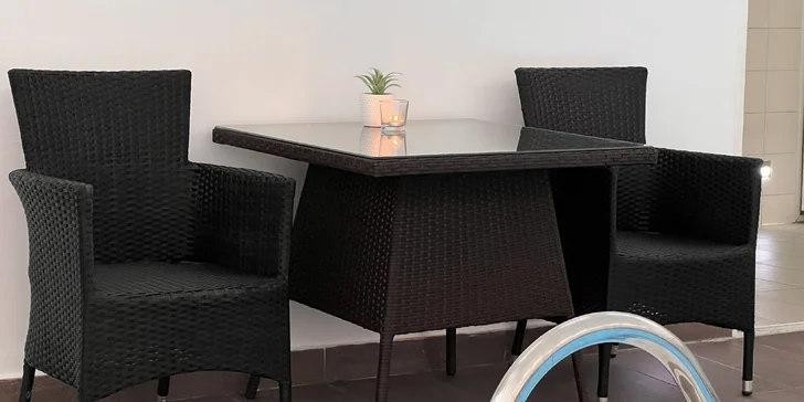 Grilované vepřové koleno i neomezený vstup do wellness pro jednoho i pár