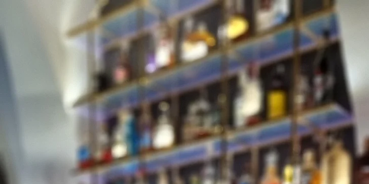 Drink pro 1 či 2 osoby nebo party loď pro celou partu: Cuba Libre, B-52 i litr vodky či rumu