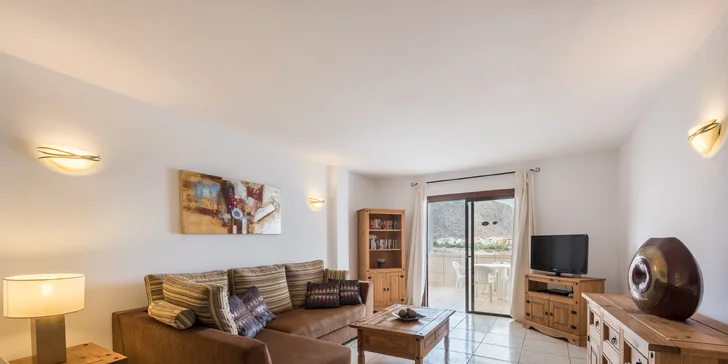 Apartmány na Tenerife: 200 m na pláž, neomezeně bazén a vířivka
