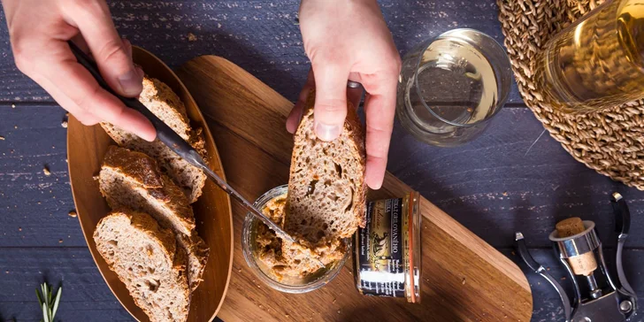 Exkurze do výrobny delikates: ochutnávka paštik, džemů jednohubky i domácí limonáda