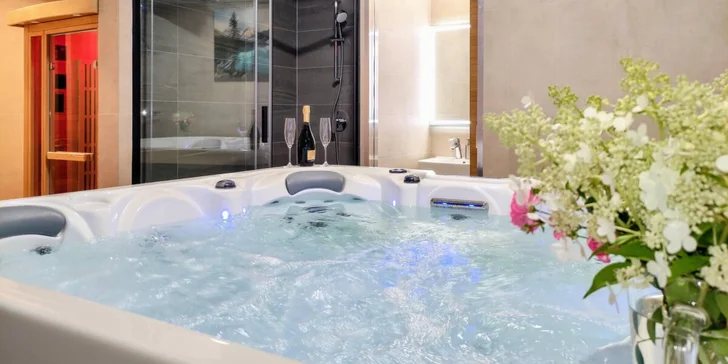 Relax v Harrachově: pokoj nebo apartmán s privátní vířivkou a snídaní