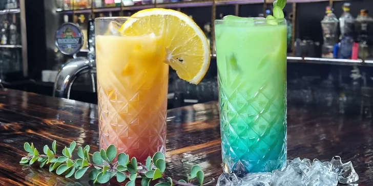 Drink pro 1 či 2 osoby nebo party loď pro celou partu: Cuba Libre, B-52 i litr vodky či rumu