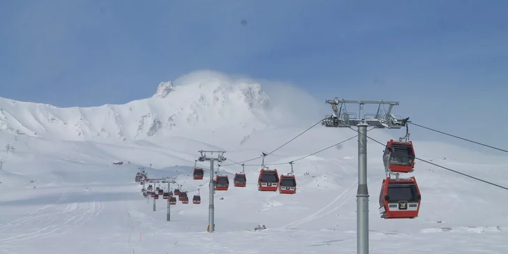 Na lyže do Turecka: letecký zájezd do 3* hotelu Mirada del Monte, v ceně polopenze a bodový skipas