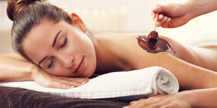 Čokoládová relaxační masáž zad a šíje s peelingem a zábalem v délce 60 minut