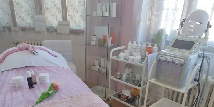 Masáž dle výběru v délce 45-60 min: horké kameny, olejová s peelingem i lomi lomi