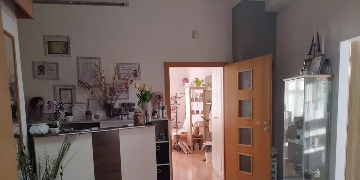 Masáž dle výběru v délce 45-60 min: horké kameny, olejová s peelingem i lomi lomi