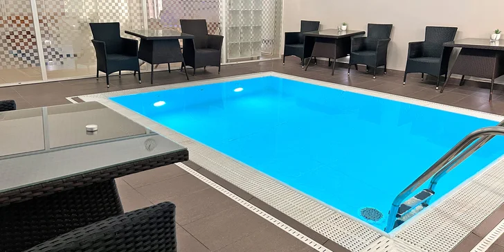 Grilované vepřové koleno i neomezený vstup do wellness pro jednoho i pár