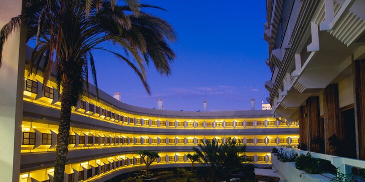 Utečte v zimě na Grand Canarii: 4* adult only hotel s wellness, polopenzí a pláží na dosah