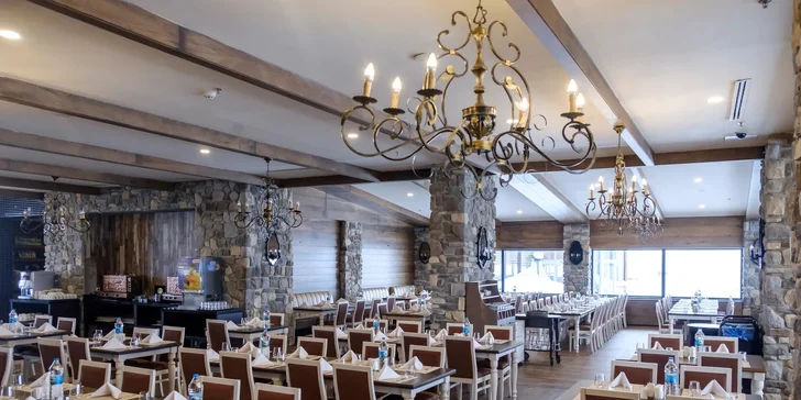 Lyžování v Turecku: zpáteční letenka z Prahy, 7 nocí v 5* hotelu a bodový skipas