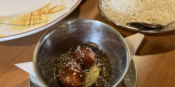 3chodové menu pro 2 osoby v originální nepálské a indické restauraci