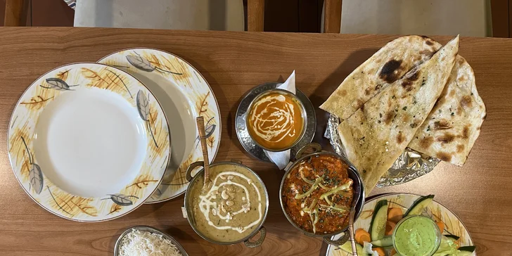 3chodové menu pro 2 osoby v originální nepálské a indické restauraci
