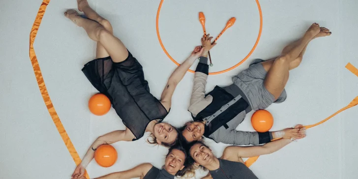 Vstupenka na akrobatické představení od LOSERS CIRQUE COMPANY